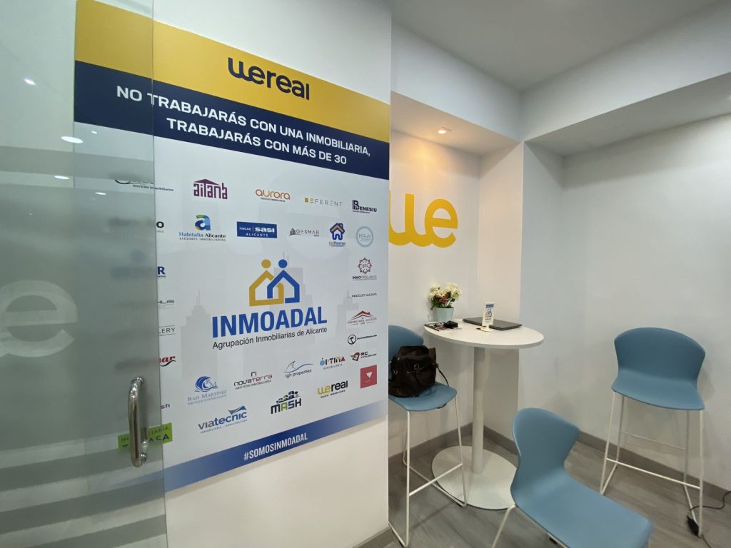 Owner reception area at the Wereal office in Alicante, a member of INMOADAL